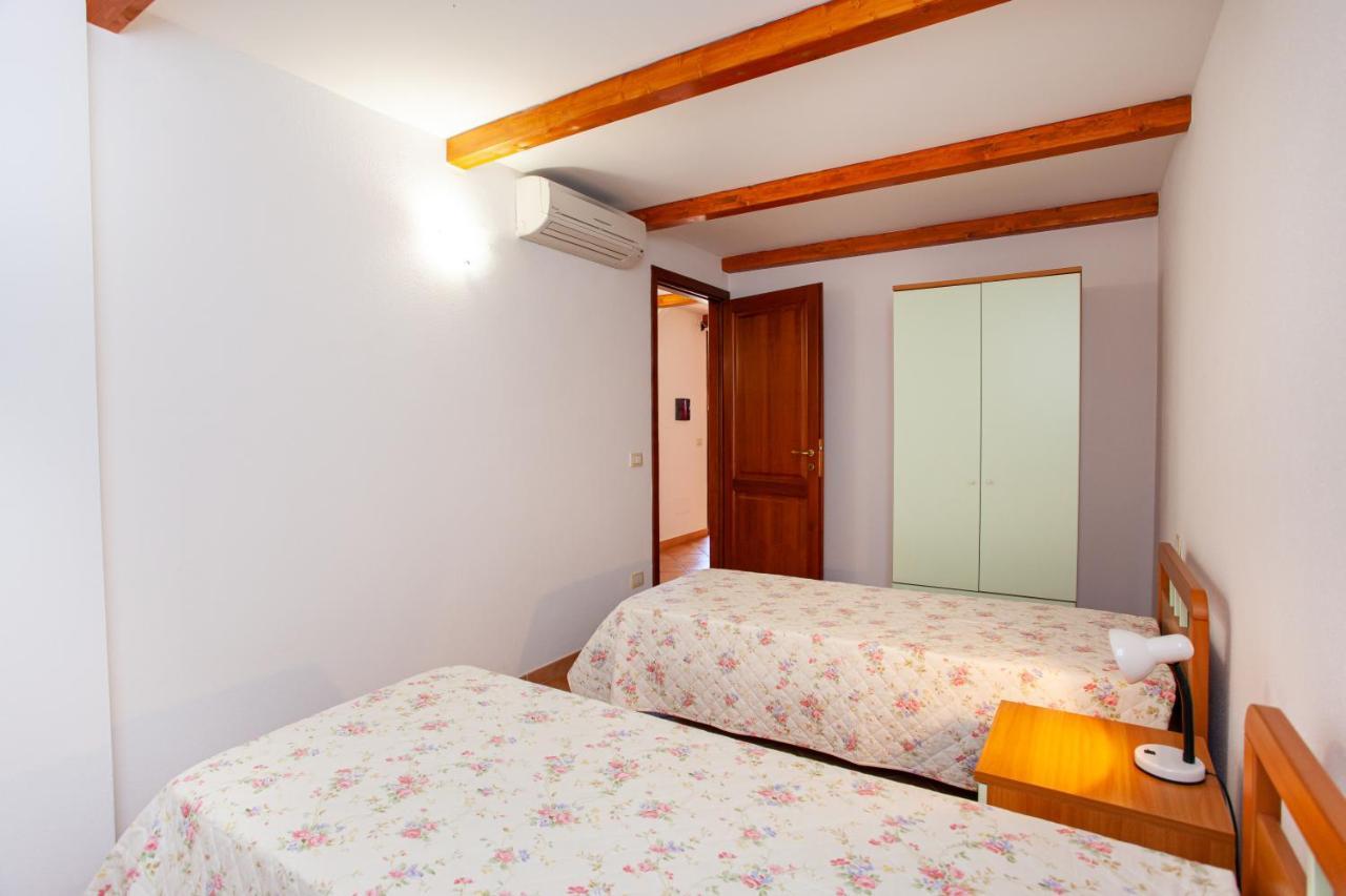 Appartamento Sole Mare Citai San Teodoro  Exterior foto